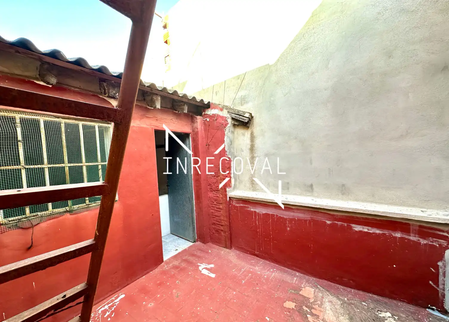 Casa aparellada amb terrassa en venda a Carrer de Cantarrana, imagen 20