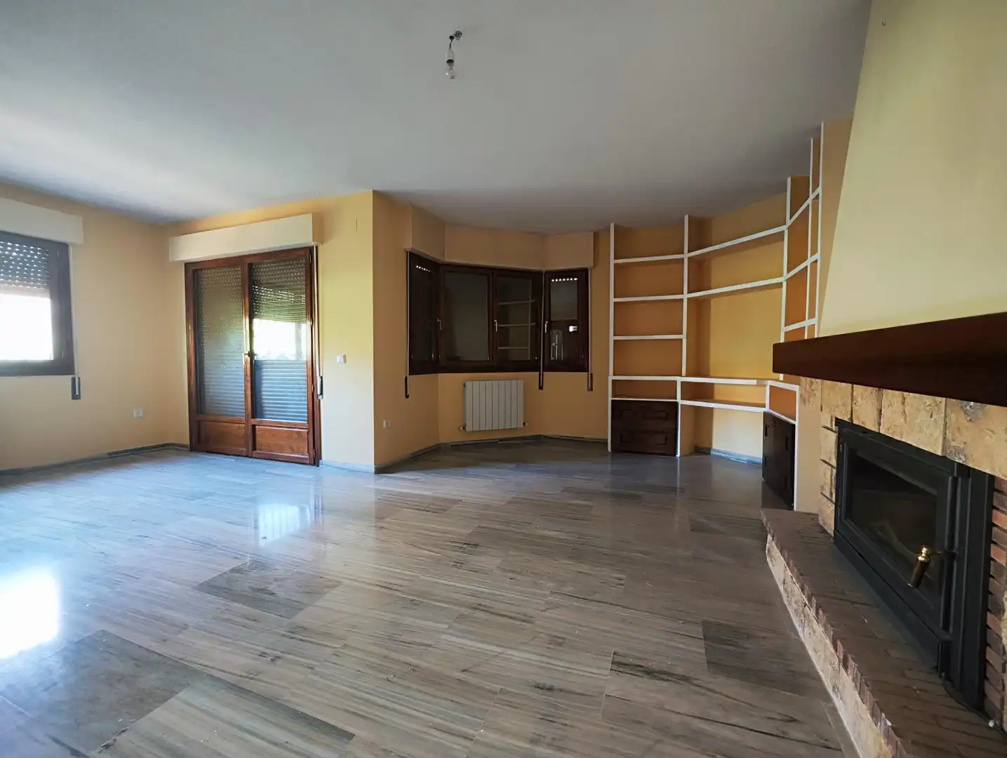 Sala de estar de Casa o chalet en venta en Puertollano con Aire acondicionado, Calefacción y Jardín privado