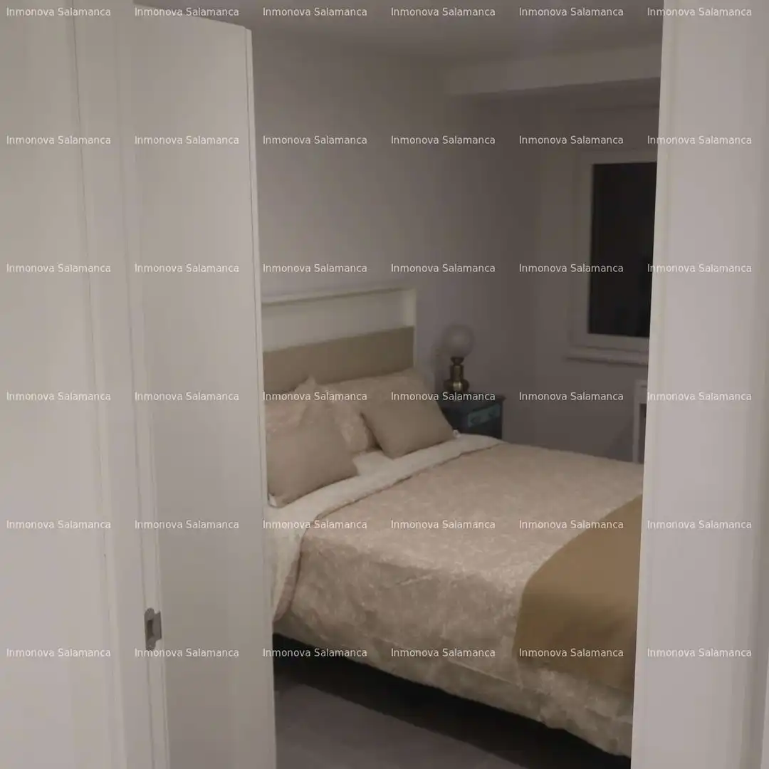Bedroom of Flat for share in Salamanca  with Heating and Furnished