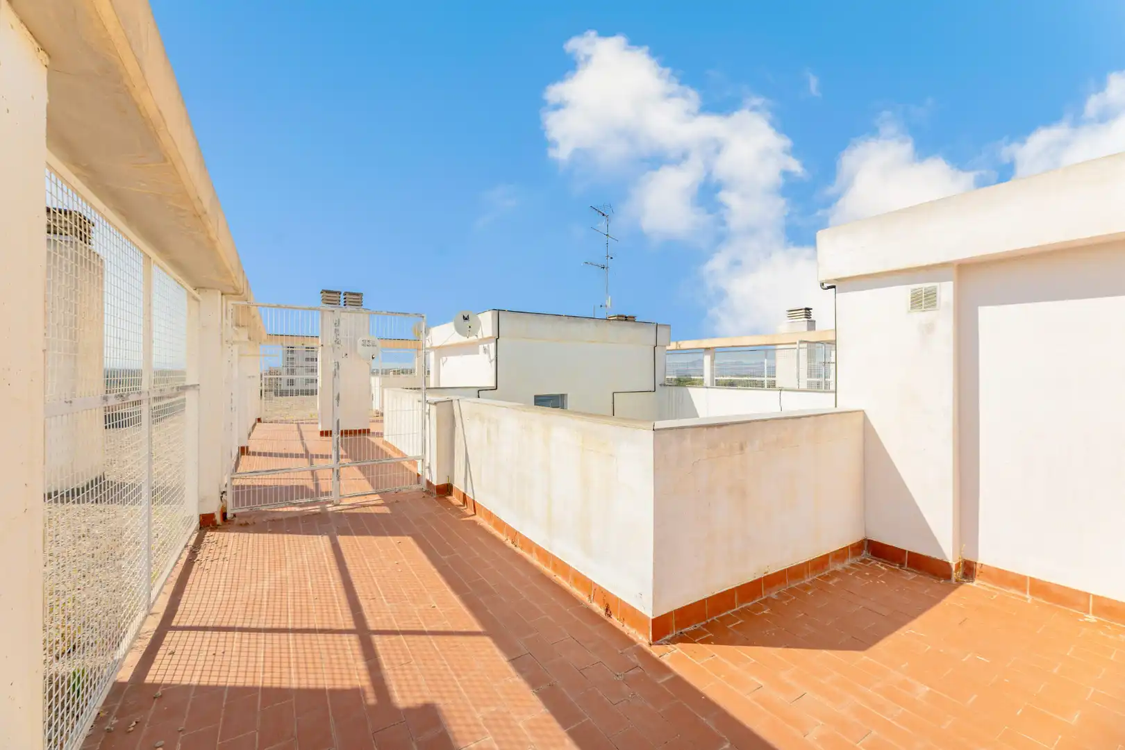 Terrace of Flat for sale in Paterna  with Air Conditioner, Storage room and Balcony