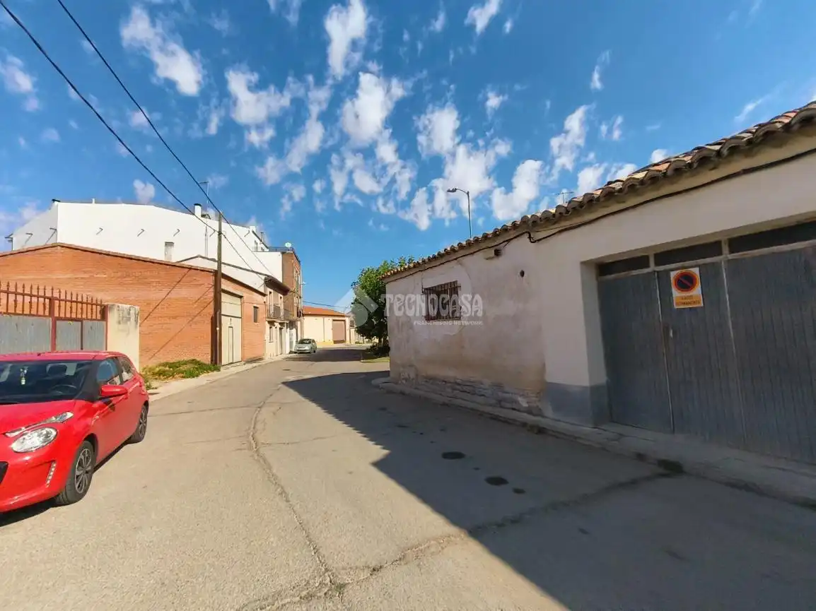 Vista exterior de Residencial en venda en Baltanás