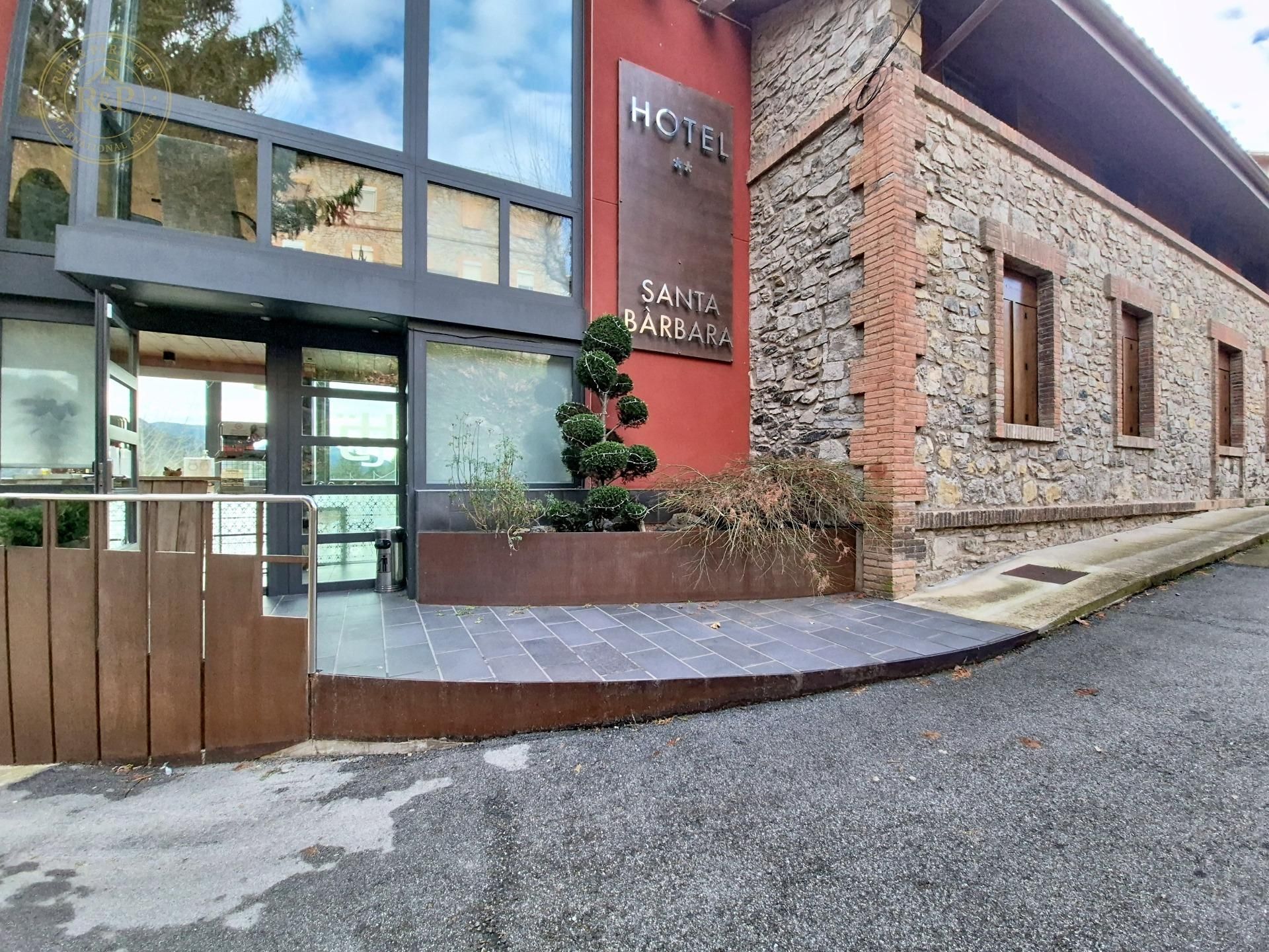 Vista exterior de Edifici en venda en Cercs