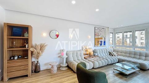 Foto 2 de Piso de alquiler en Sant Antoni,  Barcelona Capital