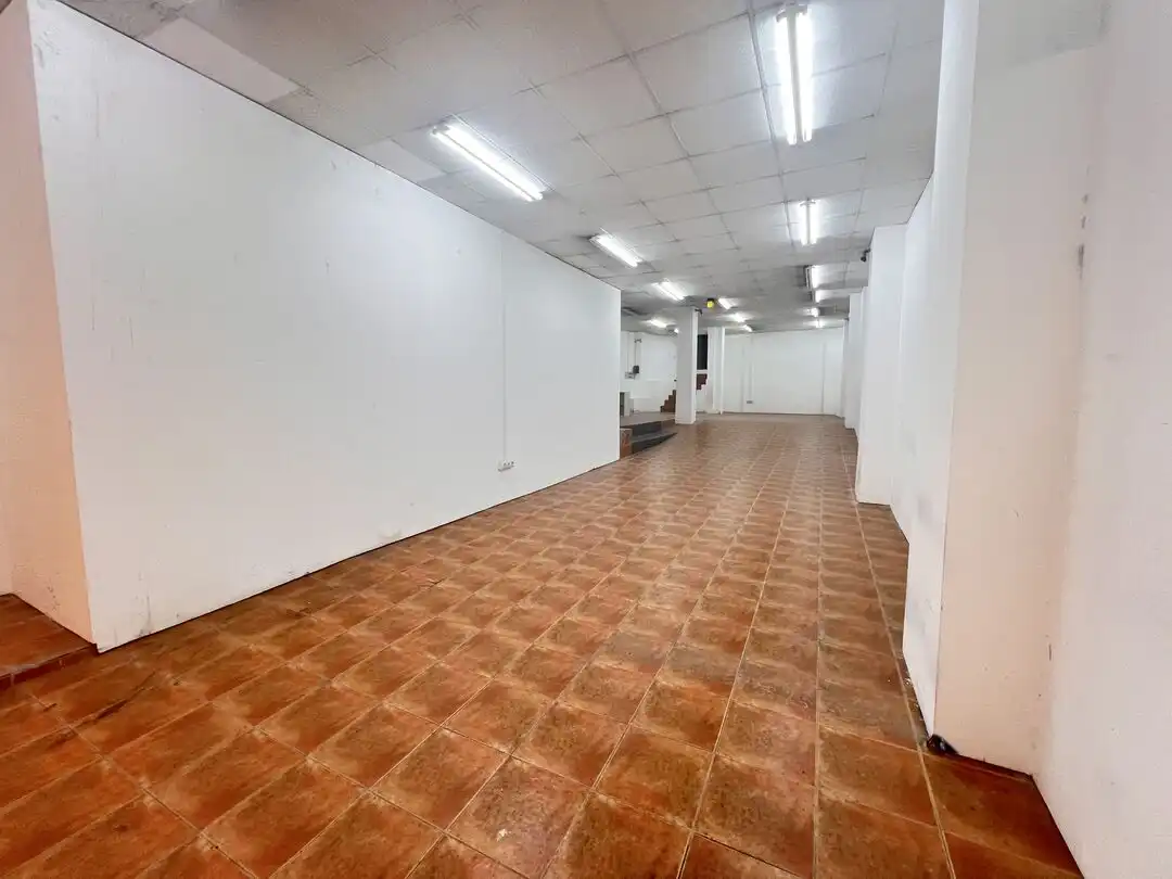 Gewerbefläche zur Miete in Calle Tiboli Kalea, imagen 9