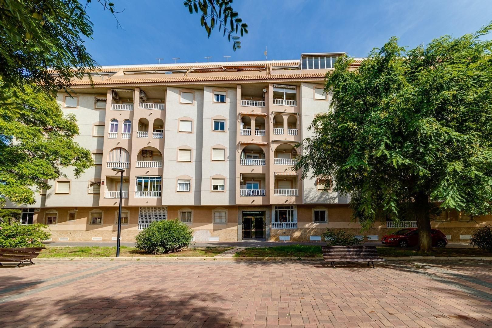 Exterior view of Flat for sale in Torrevieja  with Terrace, Balcony and Alarm