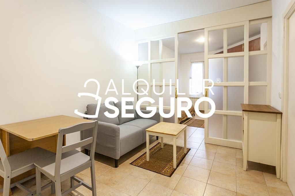 Living room of Study to rent in  Madrid Capital  with Heating and Furnished