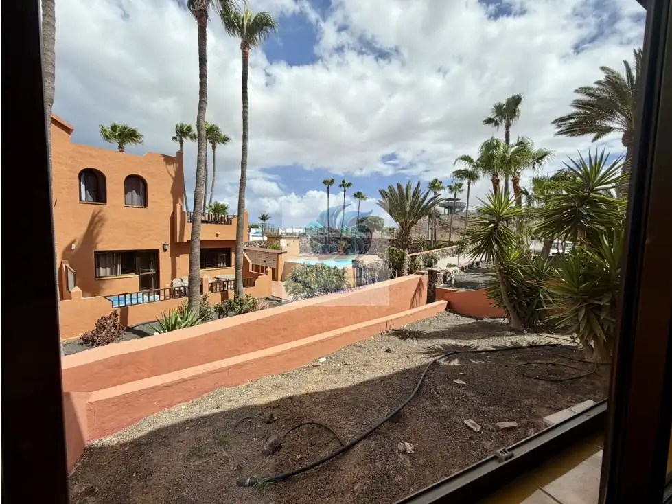 Vista exterior de Apartamento en venta en La Oliva con Terraza, Piscina y Amueblado