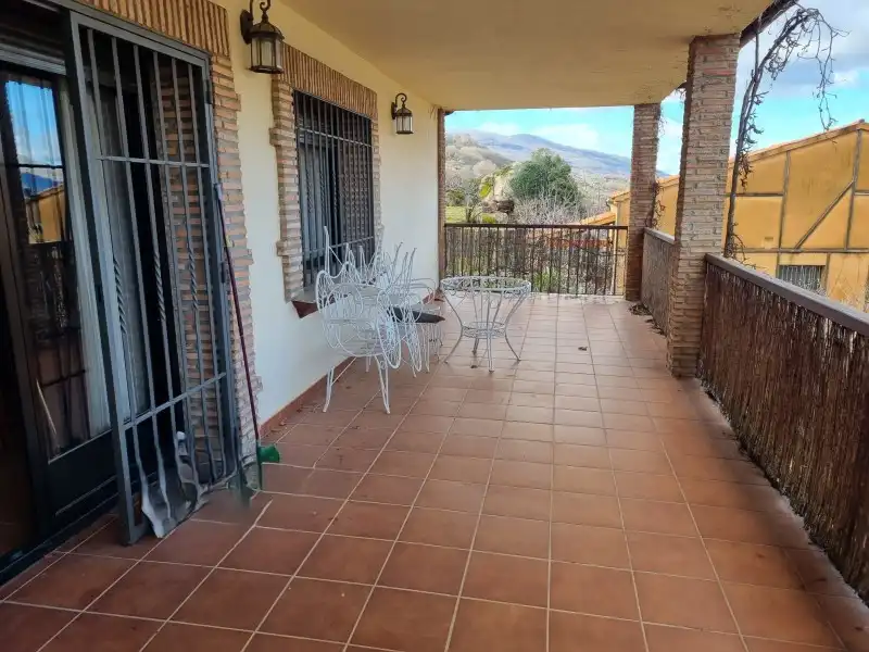 Terrassa de Casa o xalet en venda en Valdastillas amb Aire condicionat, Calefacció i Terrassa