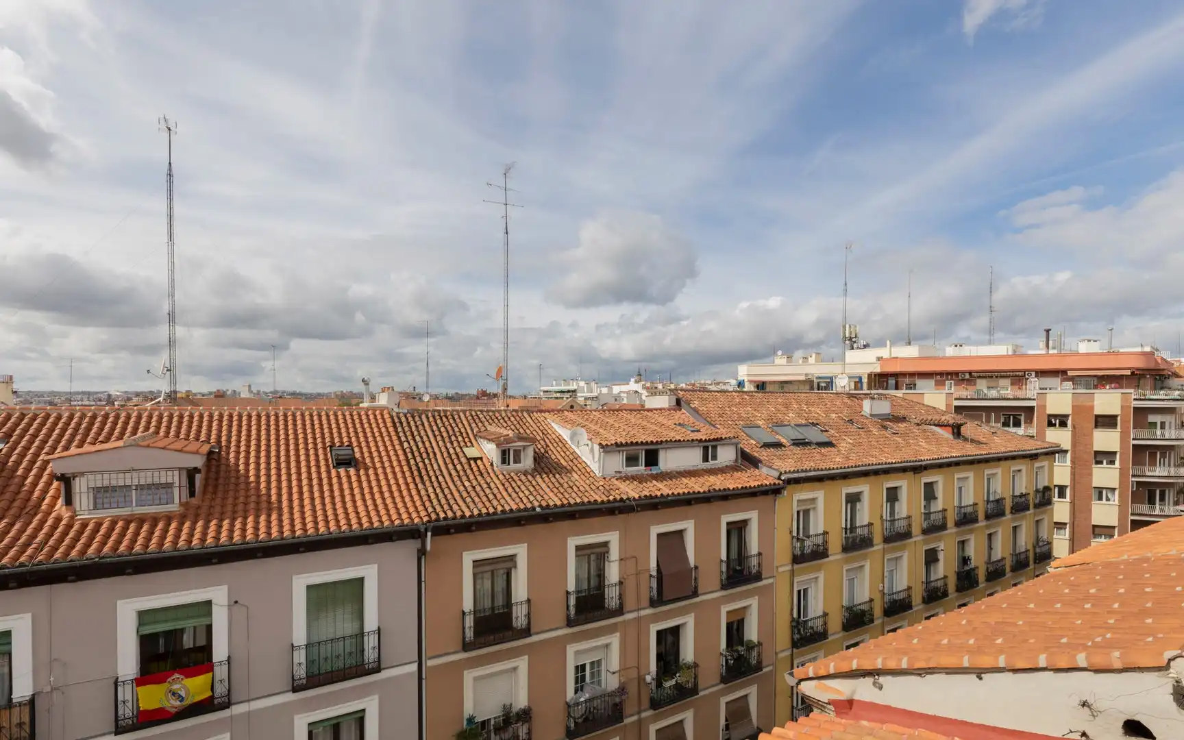 Vista exterior de Dúplex de lloguer en Madrid amb Aire condicionat, Calefacció i Moblat