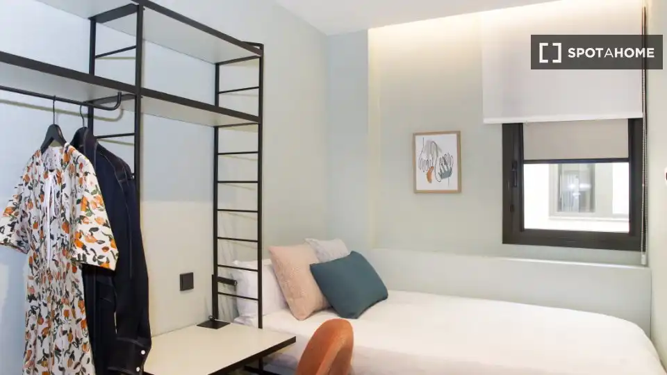 Bedroom of Flat for rent in Barcelona  with Air Conditioner, Heating and Furnished