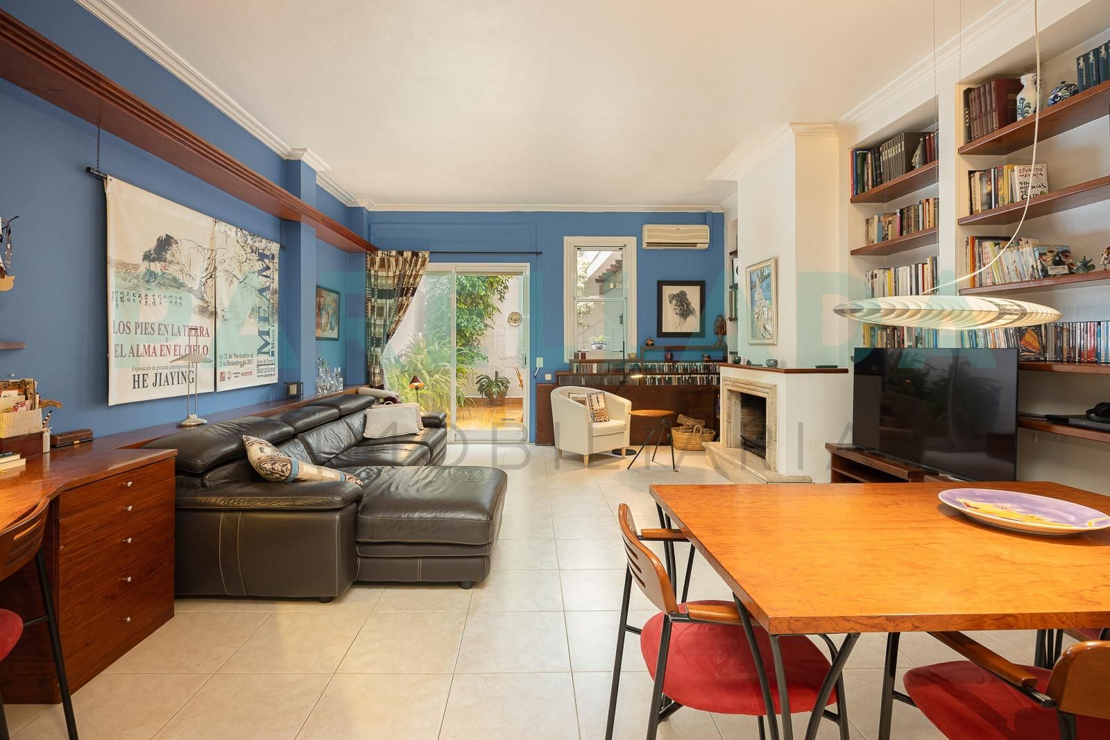 Living room of Duplex for sale in Badalona  with Heating, Private garden and Balcony