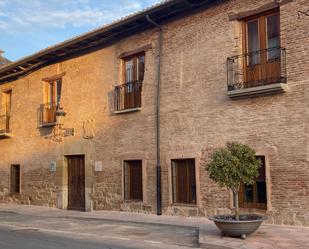 Exterior view of Building for sale in Valencia de Don Juan  with Alarm