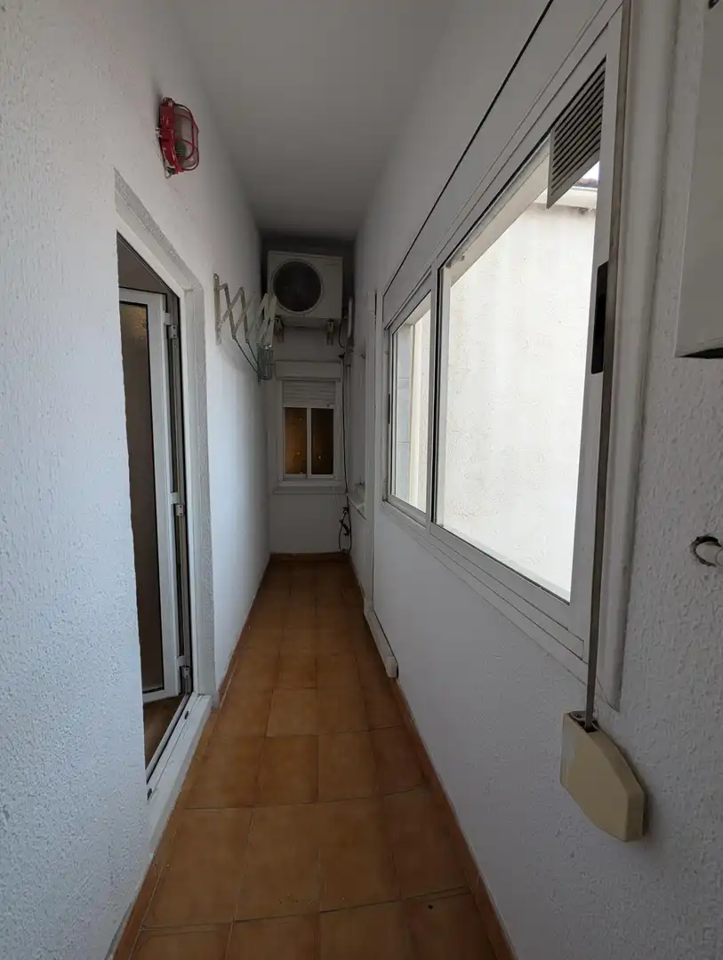 Dúplex en venta en Sant Vicenç Dels Horts con Aire acondicionado, Calefacción y Terraza