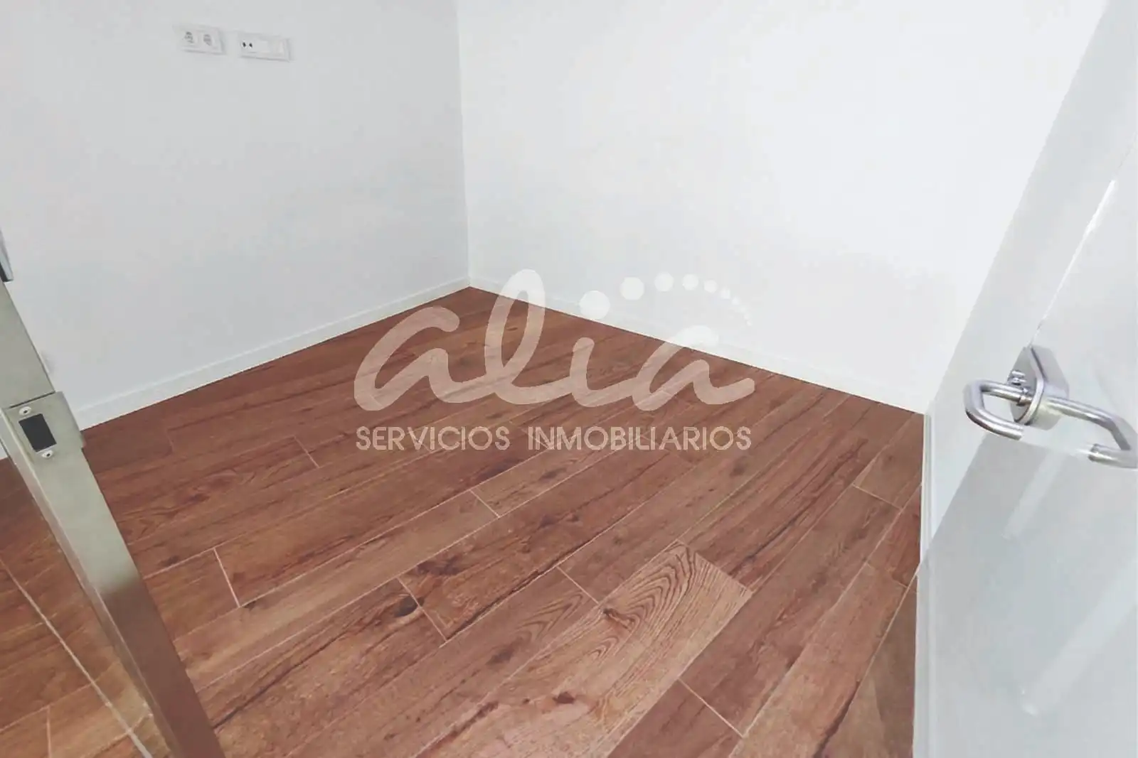 Bedroom of Office for rent in Pinto  with Air Conditioner, Heating and Terrace