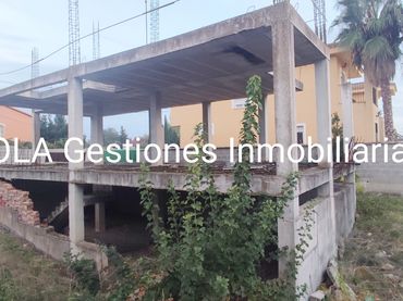 Casa en venda a Calle Trigal