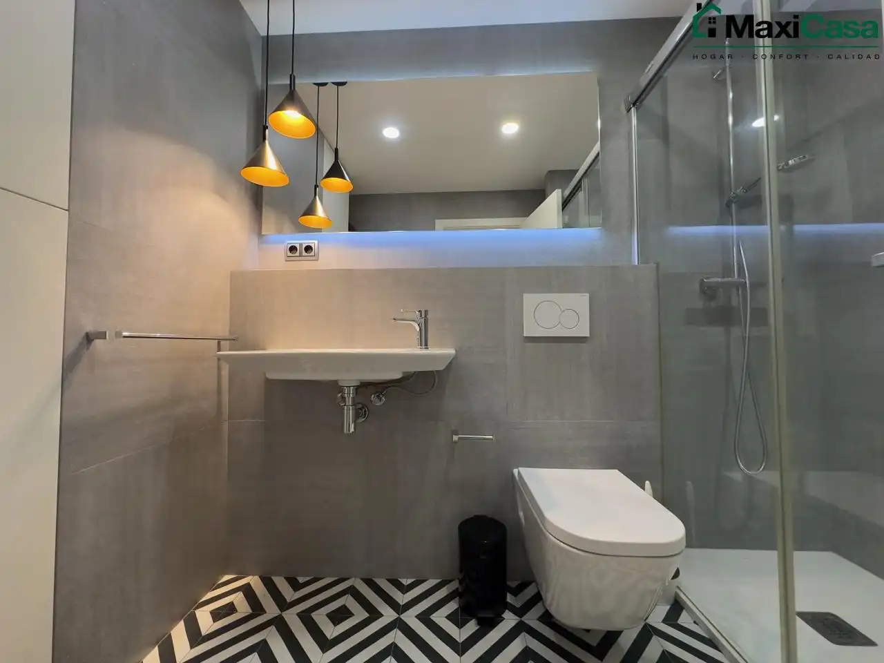 Appartamento con balcone in vendita a calle de la Duquessa d'Orleans, imagen 19