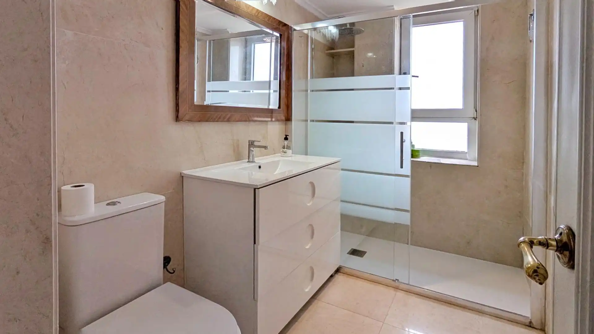 Bathroom of Flat for sale in Santander  with Heating, Terrace and Storage room