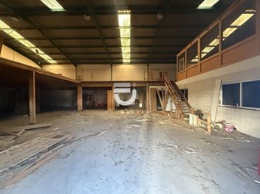 Industrial building for sale in FERRERS