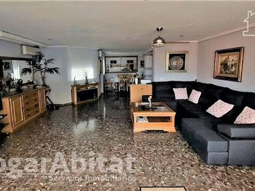 Attico con balcone in vendita a Carrer sant carles