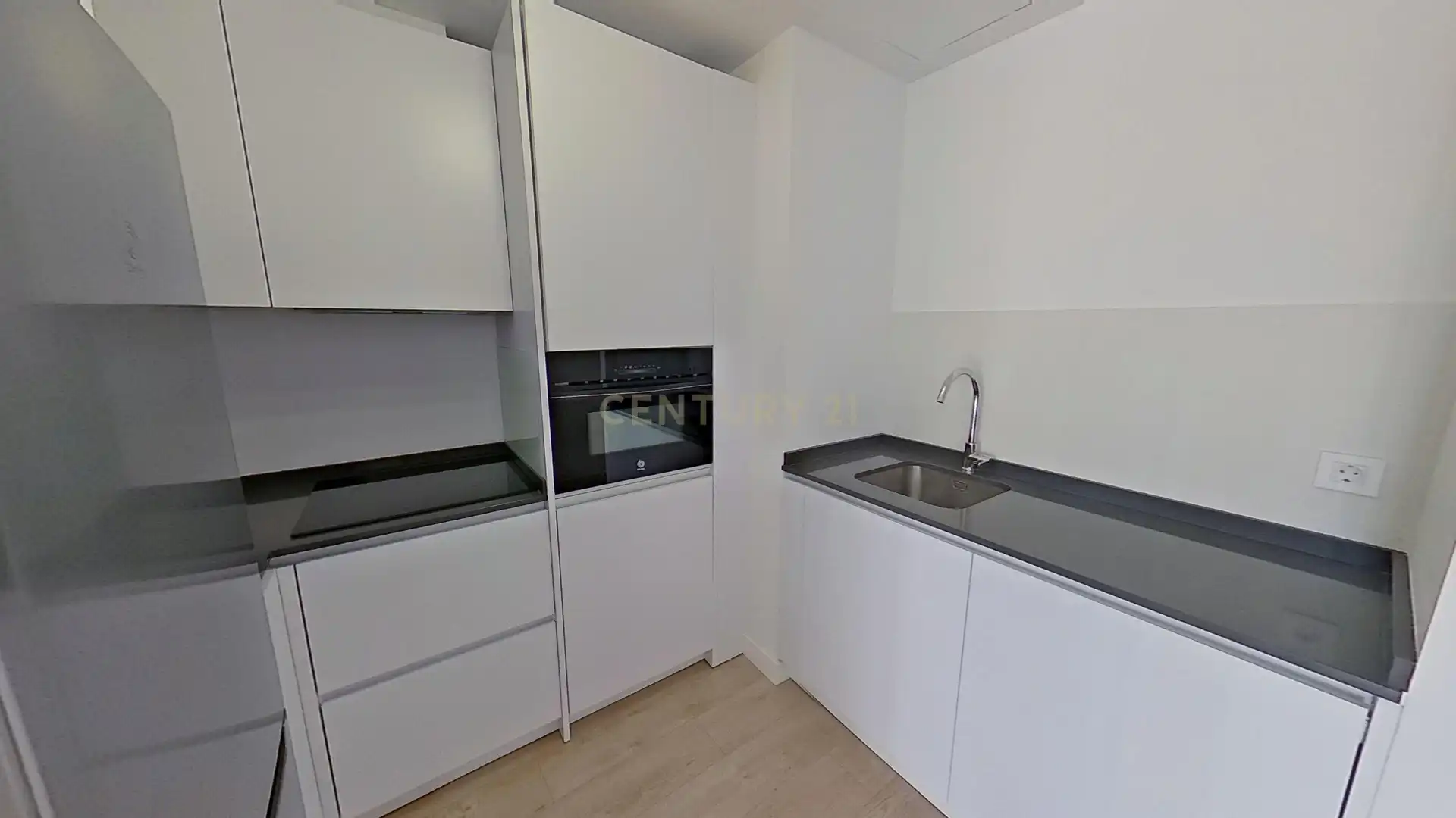 Cuina de Apartament de lloguer en Málaga amb Aire condicionat, Traster i Forn