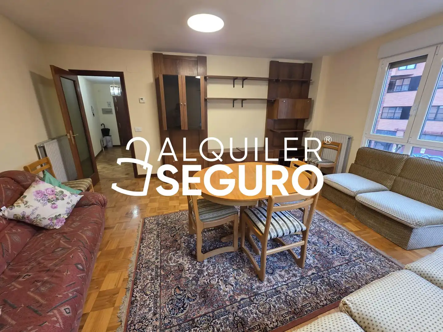 Sala d'estar de Pis de lloguer en Burgos amb Calefacció, Terrassa i Moblat