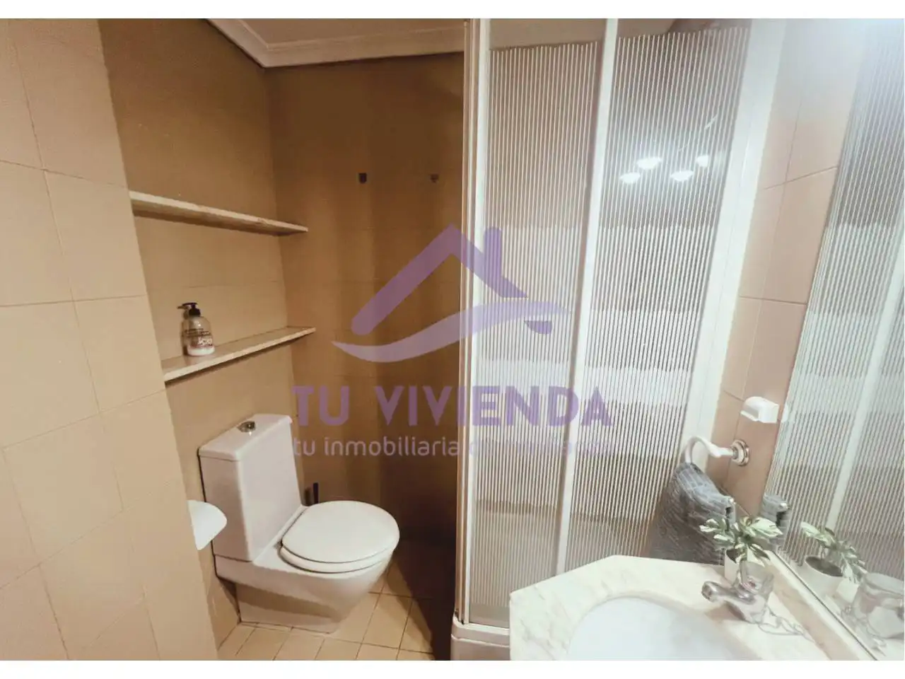 Badezimmer von Wohnung zur Miete in Valladolid mit Heizung und Möbliert