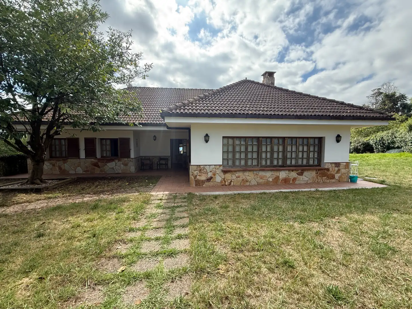 Außenansicht von Haus oder Chalet zum Verkauf in Gijón  mit Heizung, Privatgarten und Parkett