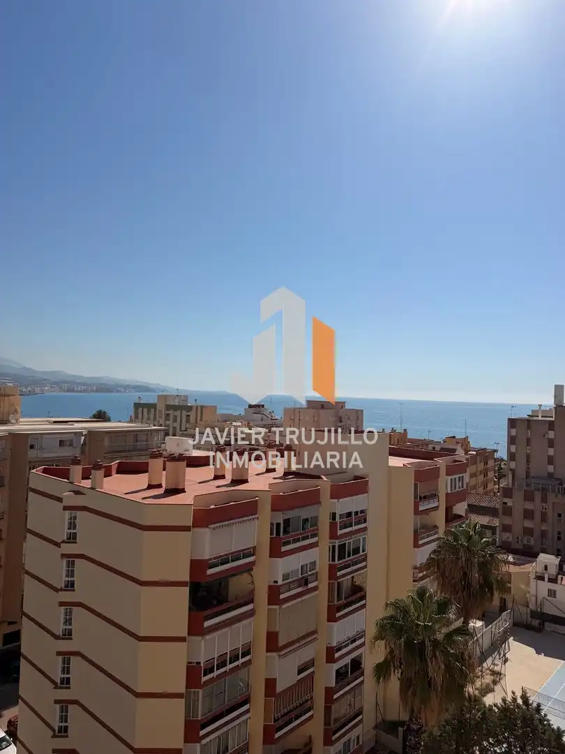 Vista exterior de Apartamento en venta en Vélez-Málaga con Piscina