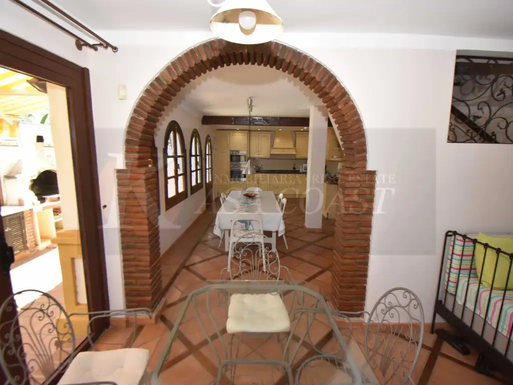 Comedor de Casa adosada en venta en Fuengirola con Aire acondicionado, Jardín privado y Terraza