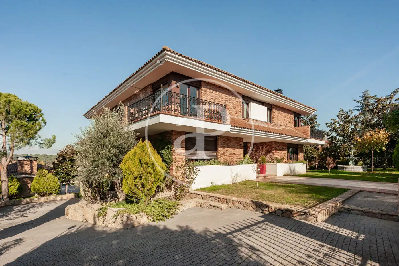 Vista exterior de Casa o chalet en venta en Pozuelo de Alarcón con Aire acondicionado, Calefacción y Jardín privado