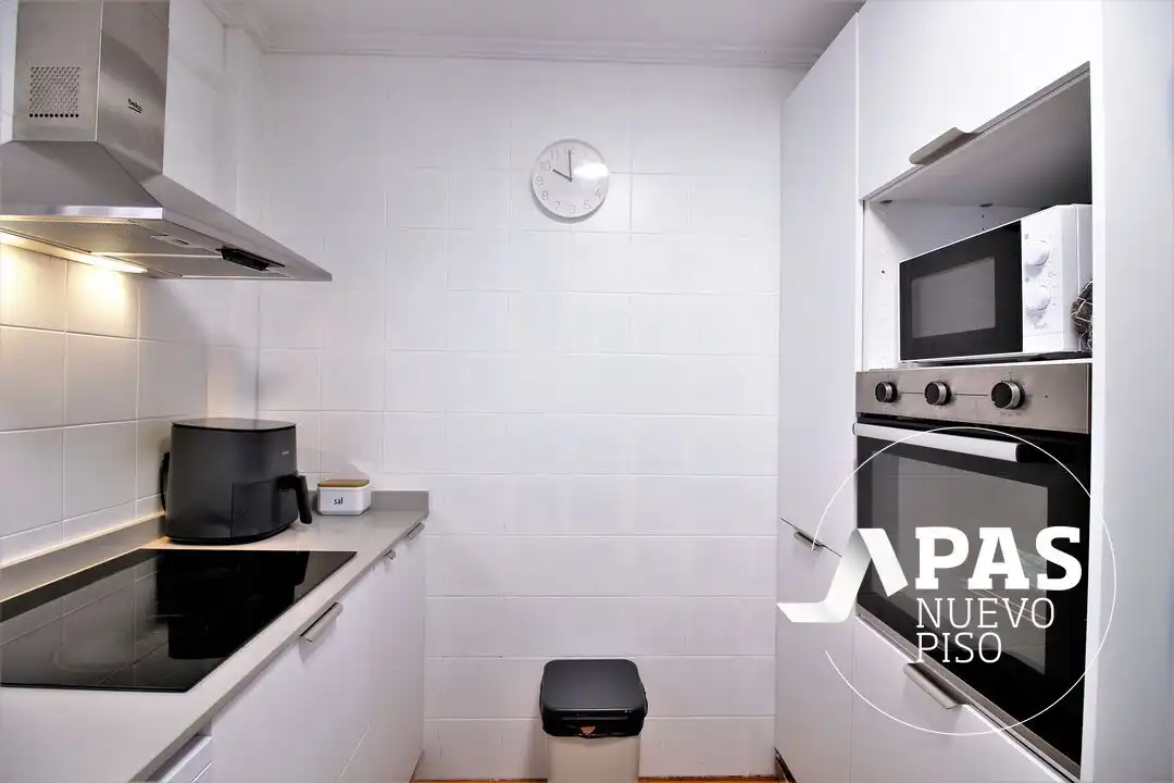 Kitchen of Flat for sale in Santander  with Heating