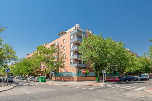 Piso en Alquiler en María Moliner, 14 en Leganés Norte