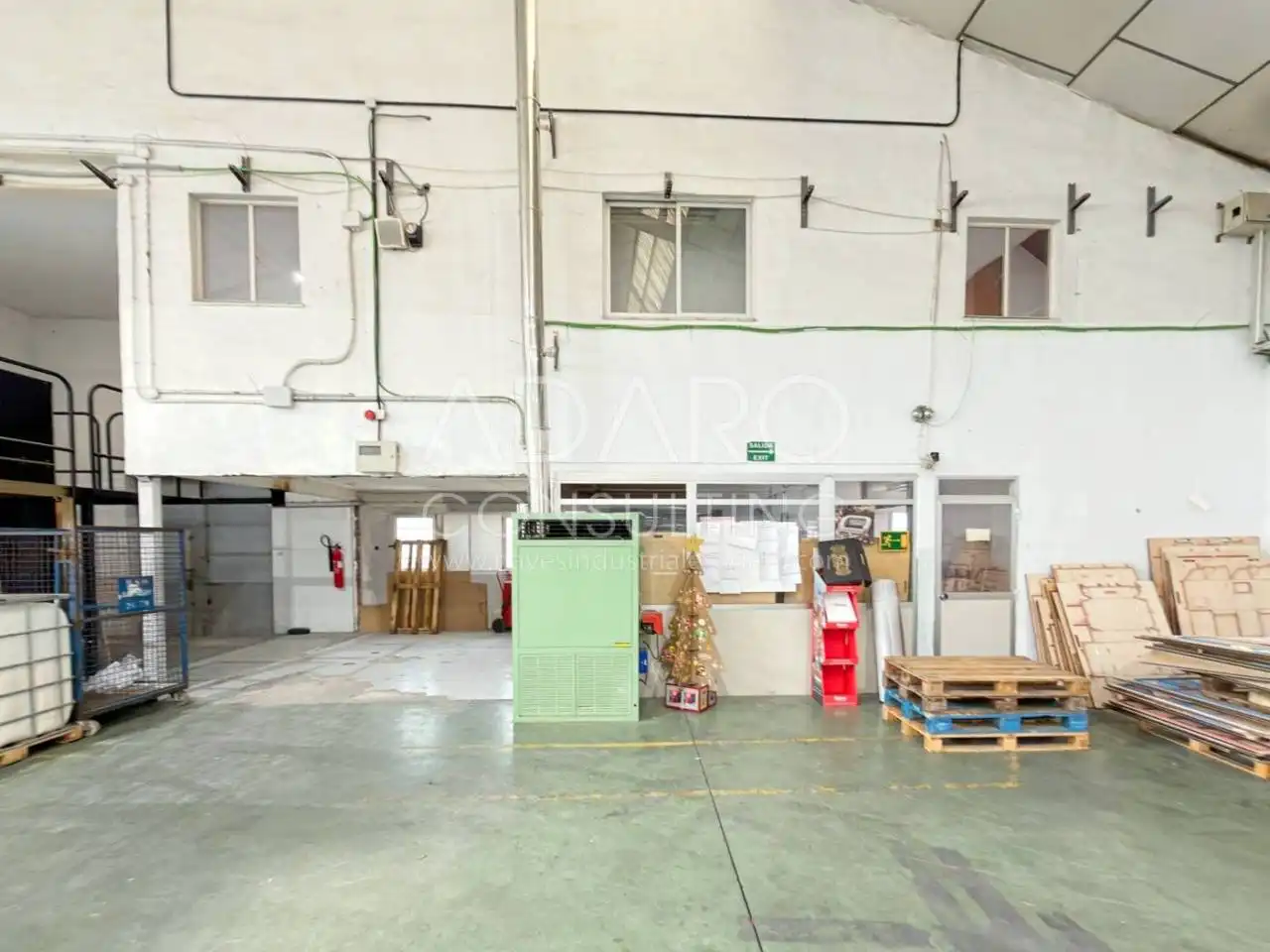 Nave industrial en venta en Calle Montes de León, imagen 7