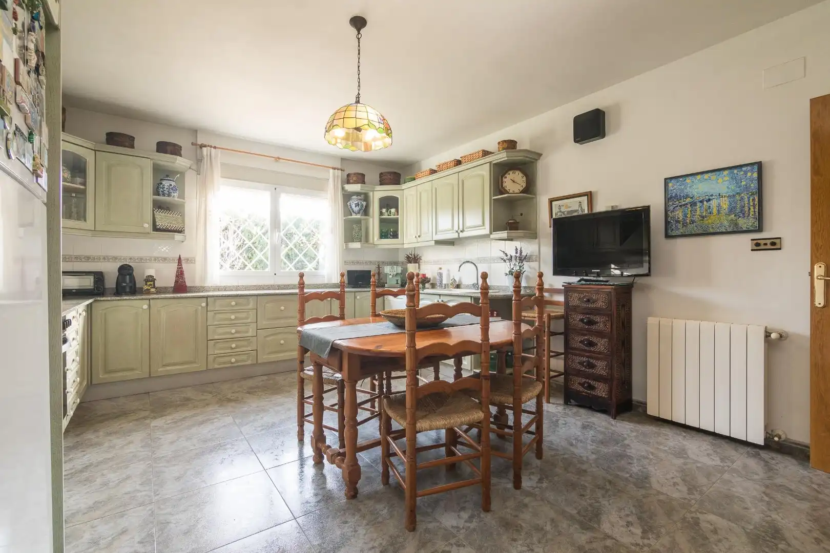 Cuina de Casa o xalet en venda en Elche / Elx amb Aire condicionat, Calefacció i Jardí privat
