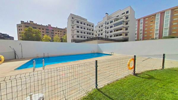 Piscina de Pis en venda en  Madrid Capital amb Calefacció, Traster i Piscina
