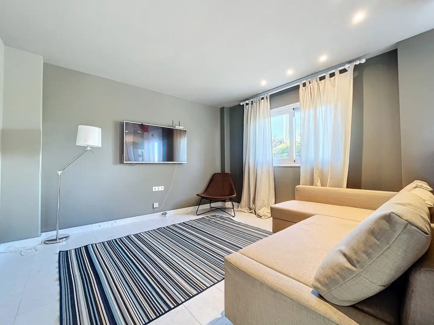 Living room of Houses for sale in L'Alfàs del Pi  with Air Conditioner, Heating and Private garden