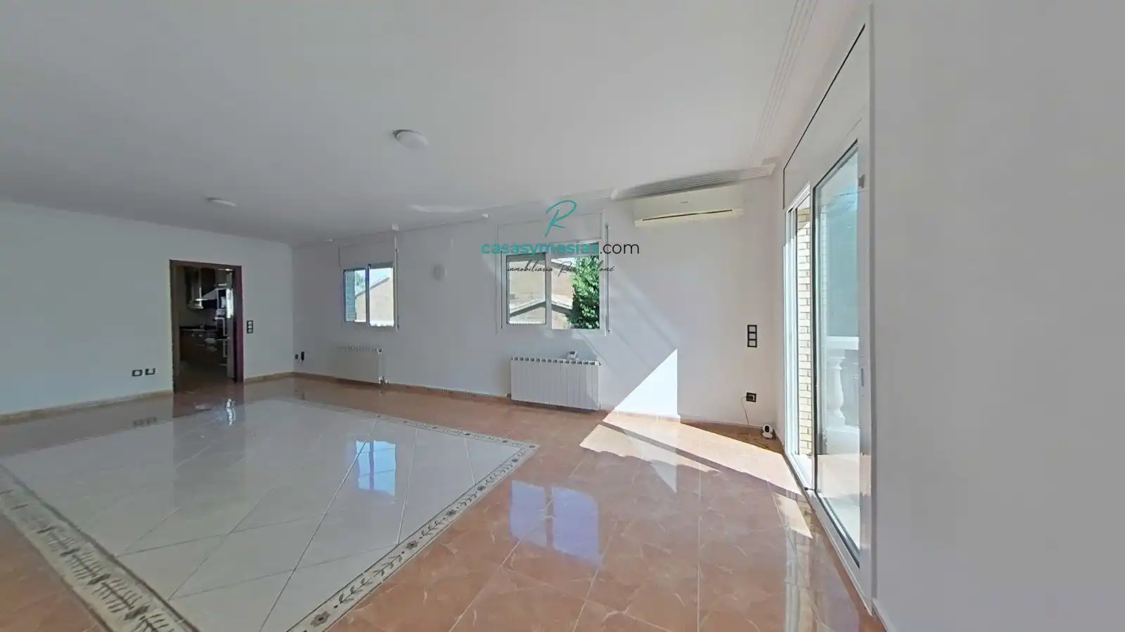Sala de estar de Casa o chalet en venta en Sant Cugat Sesgarrigues con Aire acondicionado, Calefacción y Jardín privado