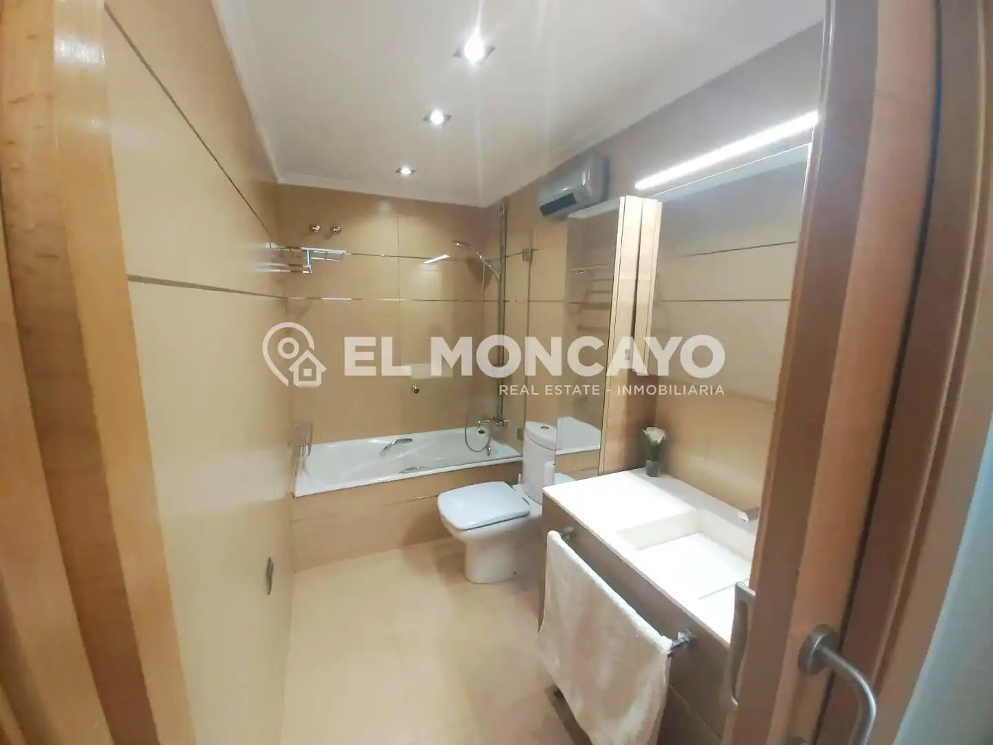 Bany de Apartament en venda en Guardamar del Segura amb Aire condicionat, Calefacció i Terrassa