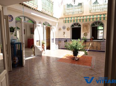 Maison mitoyenne avec balcon à vendre à Calle Real del Barrio Alto