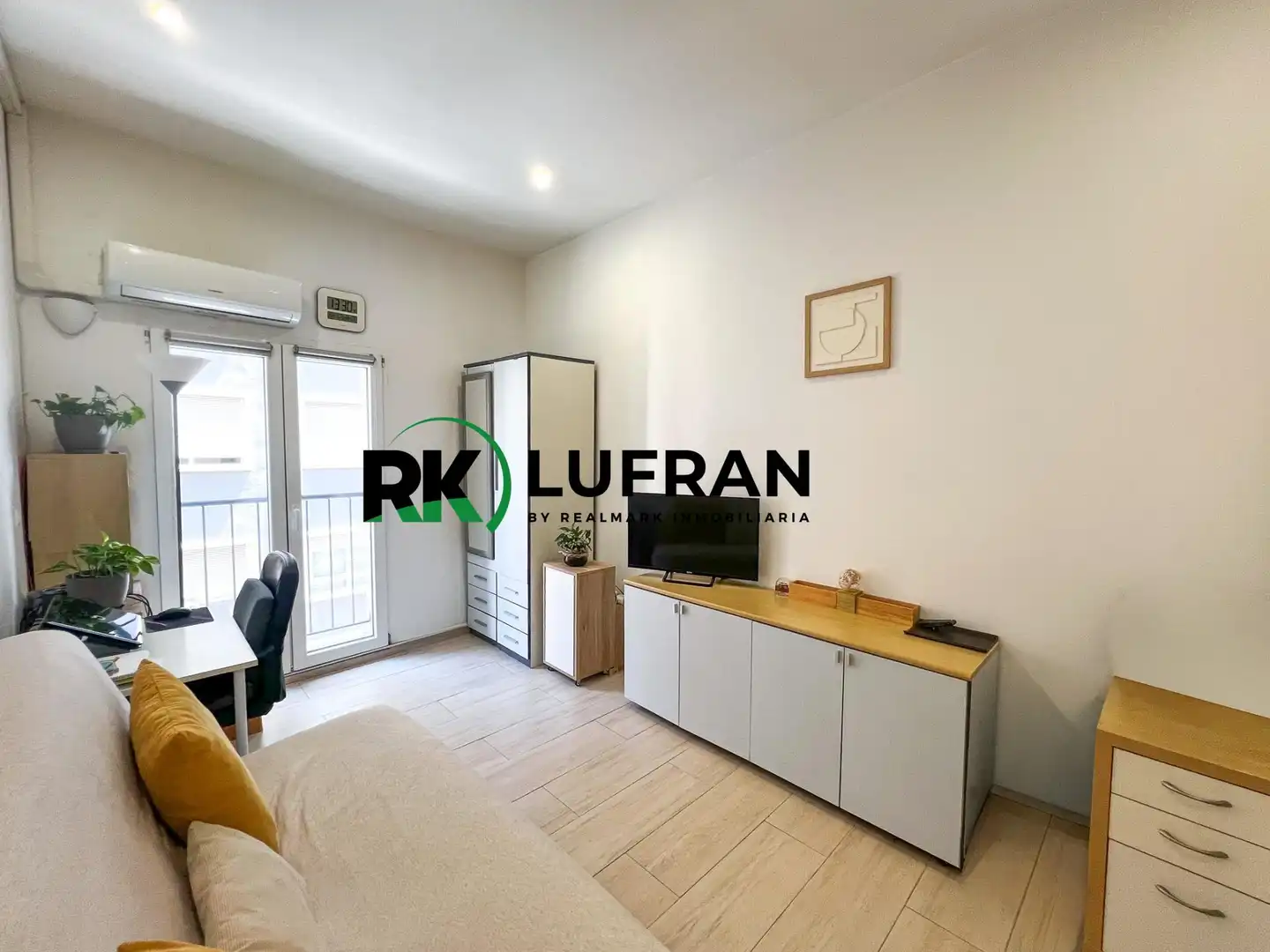 Vista exterior de Edificio en venta en Alicante / Alacant