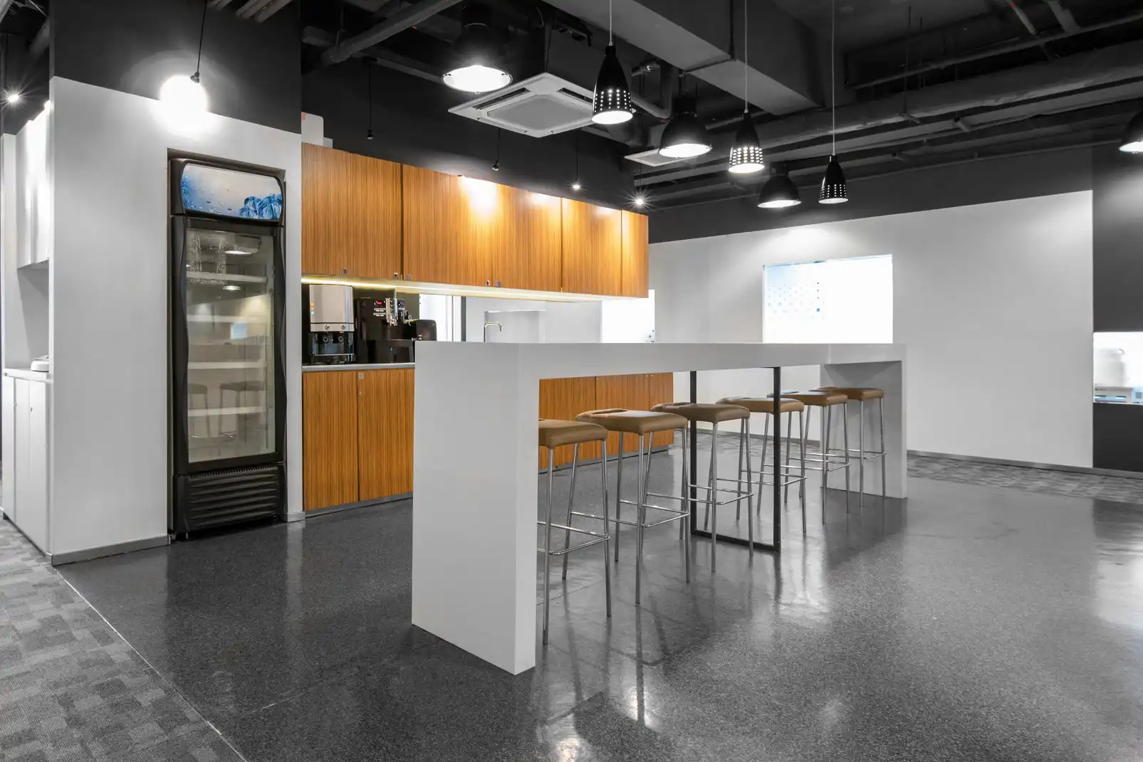 Cocina de Oficina de alquiler en Valencia con Aire acondicionado, Calefacción y Amueblado