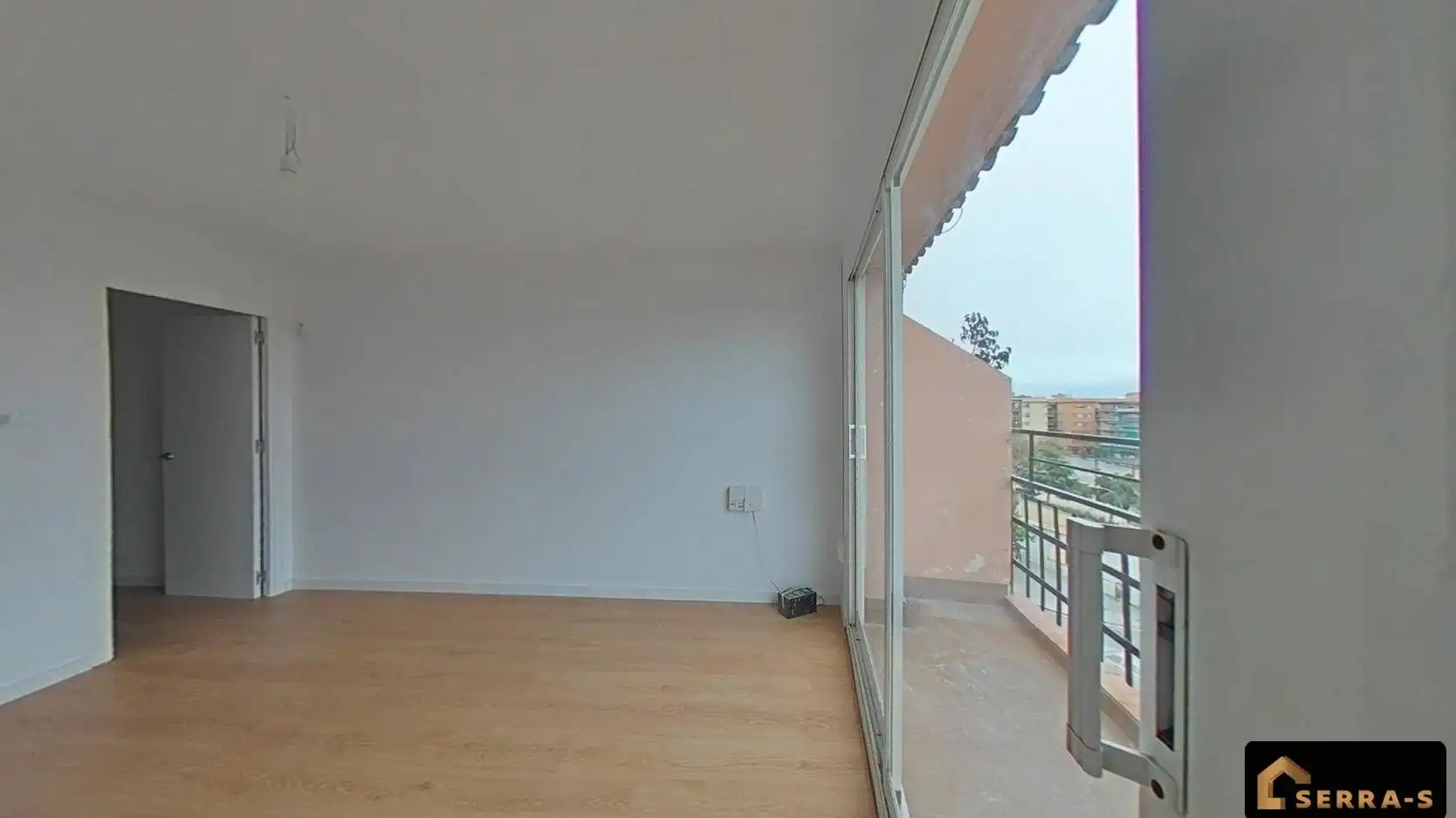Piso con terraza en venta en Pasaje RAMON BERENGUER III, imagen 3