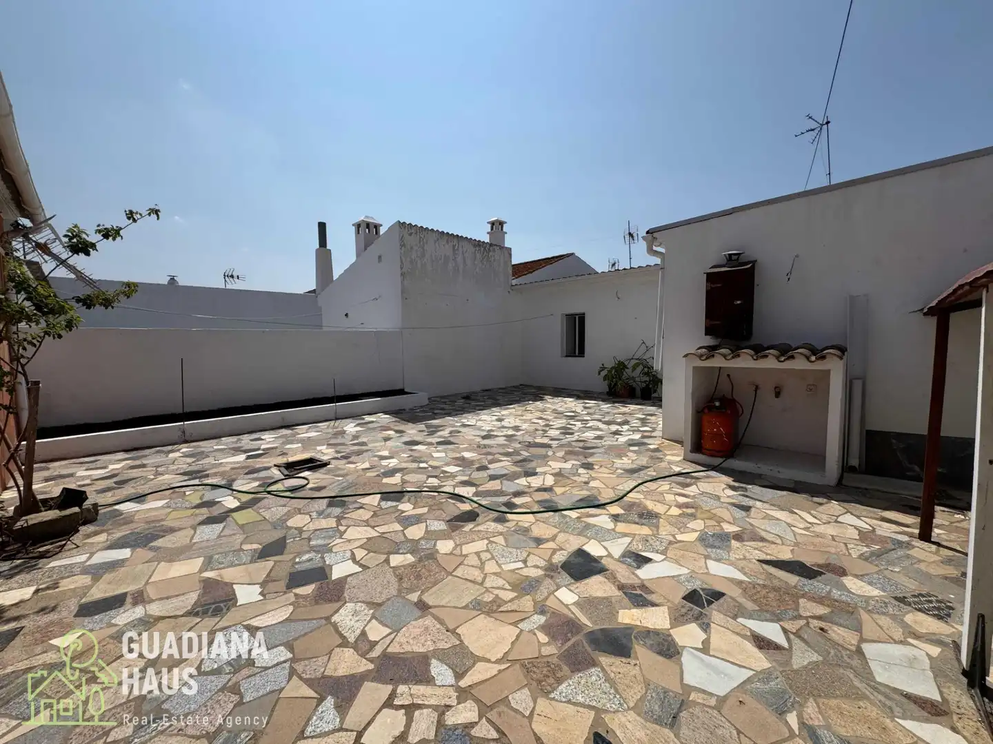 Vista exterior de Casa o xalet en venda en San Silvestre de Guzmán