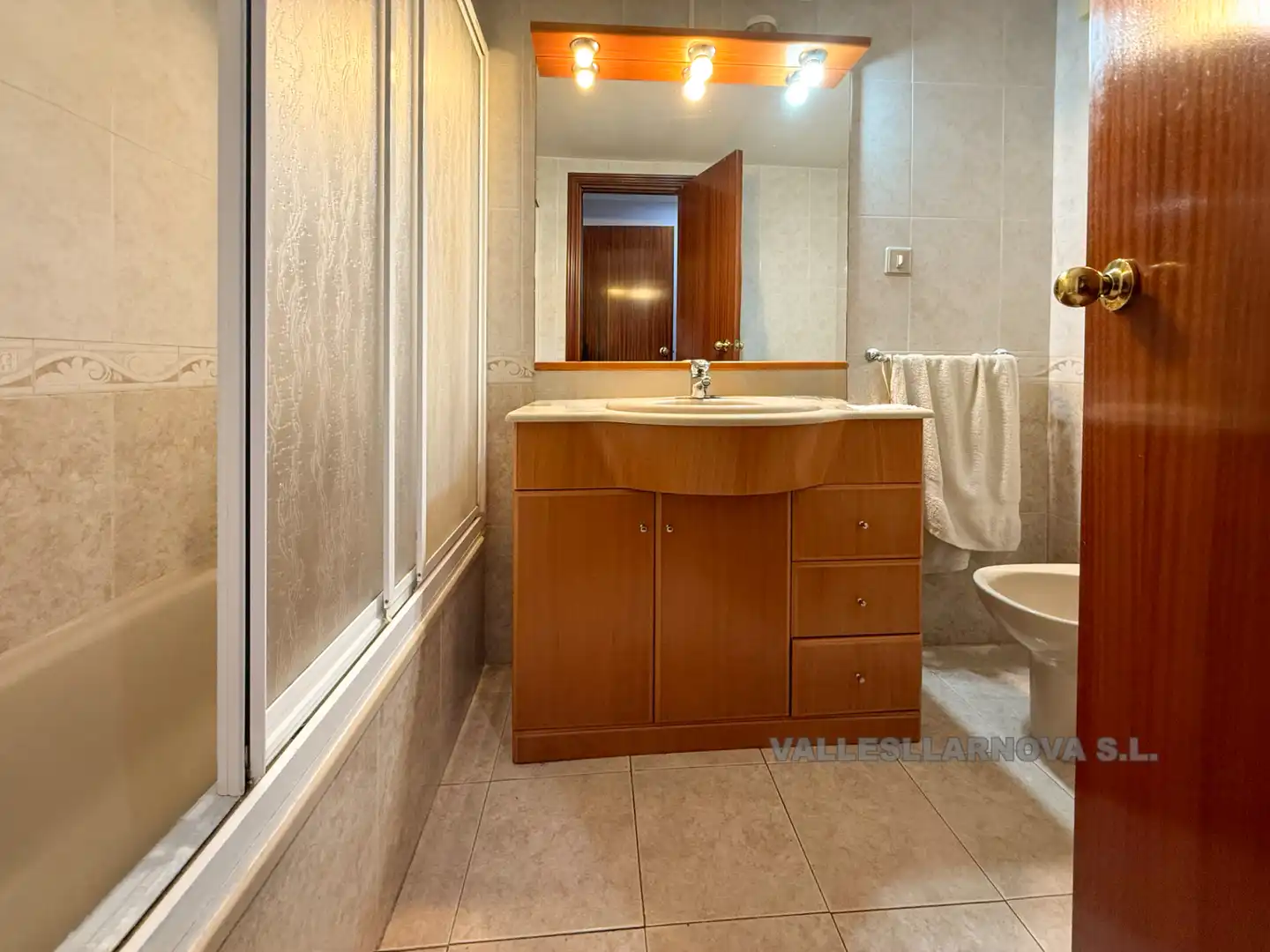 Bathroom of Flat for sale in Mollet del Vallès  with Air Conditioner and Heating