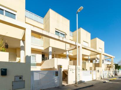 Exterior view of Single-family semi-detached for sale in Gandia  with Air Conditioner, Heating and Terrace