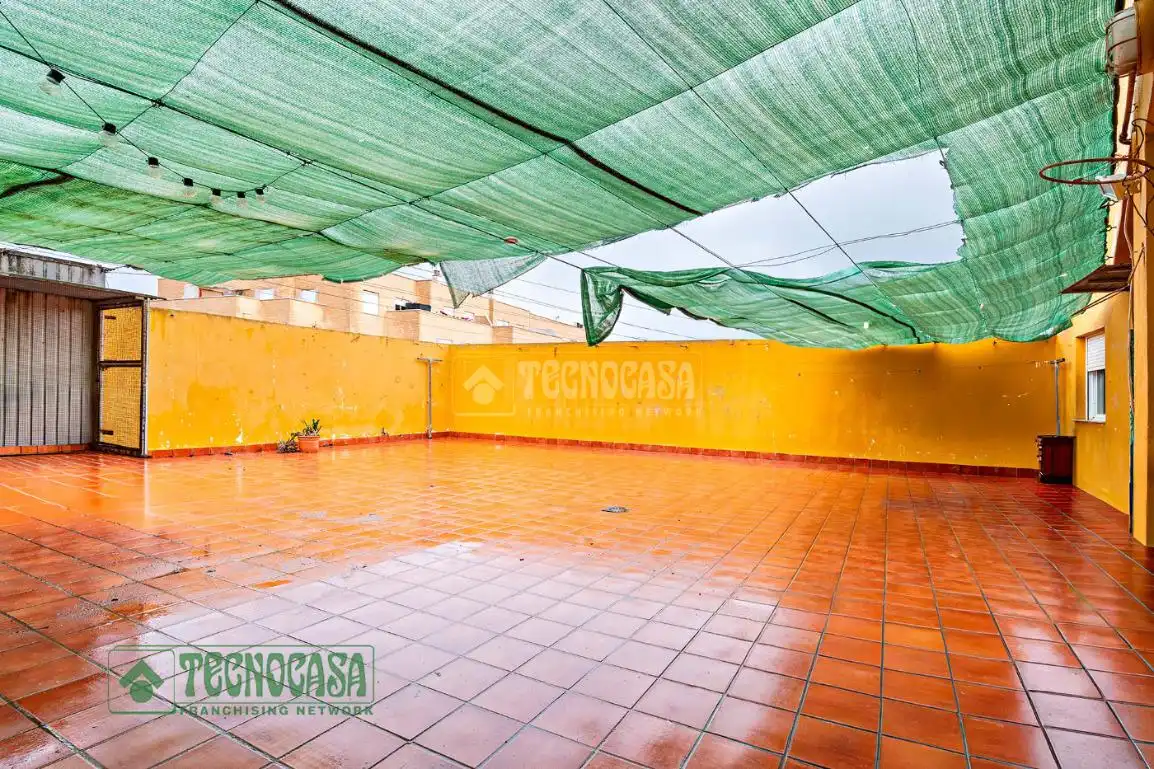 Terraza de Piso en venta en El Ejido con Aire acondicionado y Amueblado