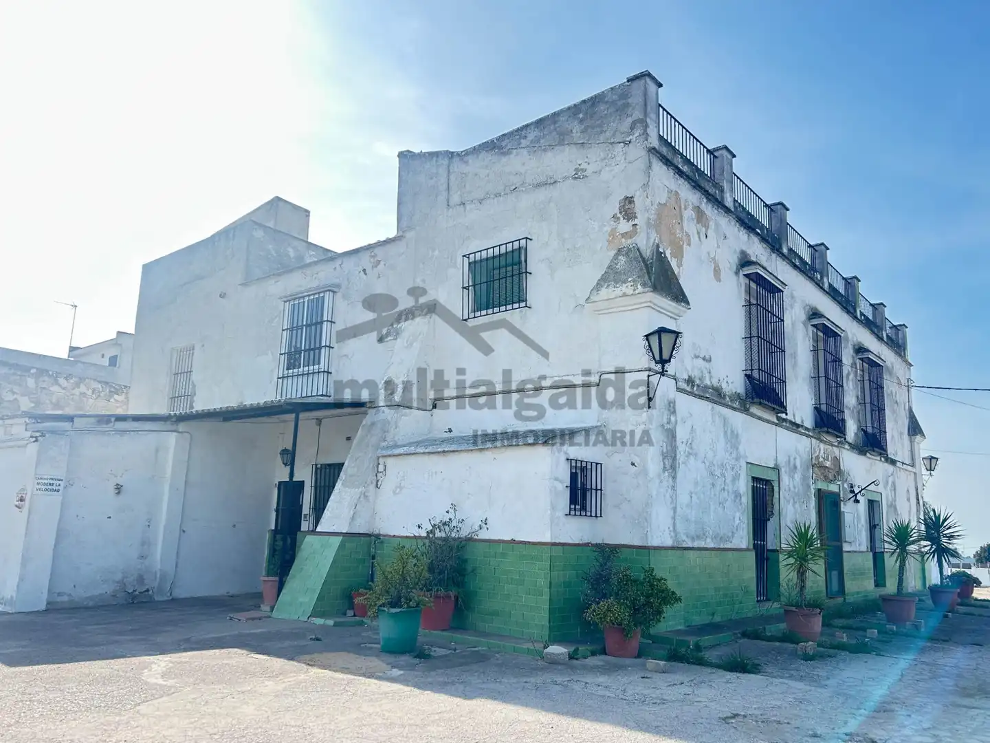 Exterior view of Country homes for sale in Sanlúcar de Barrameda
