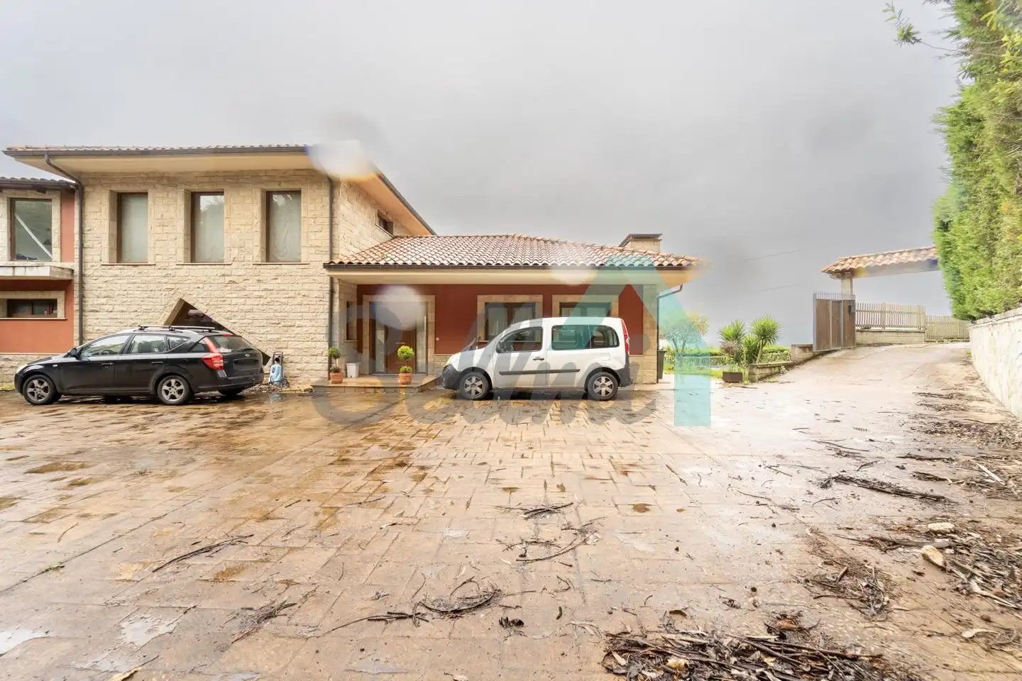 Vista exterior de Casa o chalet en venta en Oviedo  con Calefacción, Jardín privado y Parquet