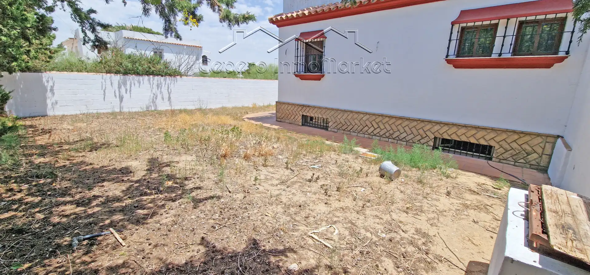 Einfamilien-Reihenhaus zum Verkauf in El Puerto de Santa María mit Privatgarten und Balkon