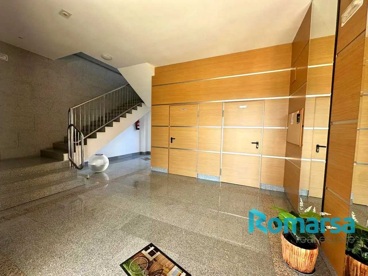 Flat with lift for sale in Juan Aurelio Sanchez Tadeo, imagen 2
